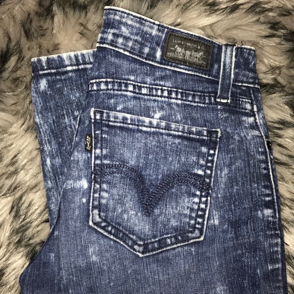Levis Jeans - Picture 1 of 6